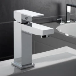 Sagittarius Blade Monobloc Basin Mixer With Clicker Waste -Vado Sale Store blade display
