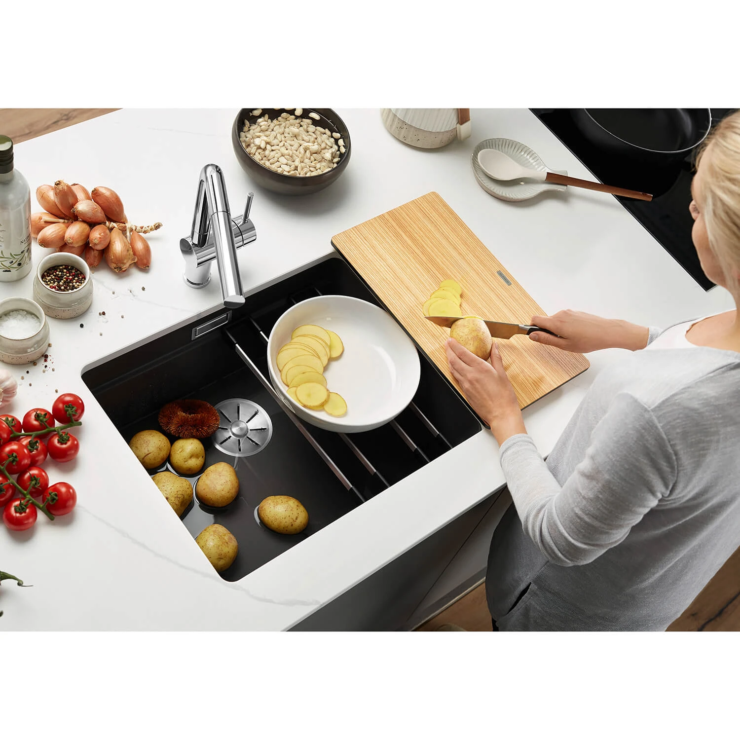 Blanco Etagon 500-U Large 1 Bowl Black Silgranit Composite Undermount Kitchen Sink & Waste - 530 X 460mm 6 Blanco Etagon 500-U Large 1 Bowl Black Silgranit Composite Undermount Kitchen Sink & Waste - 530 X 460mm - Image 4