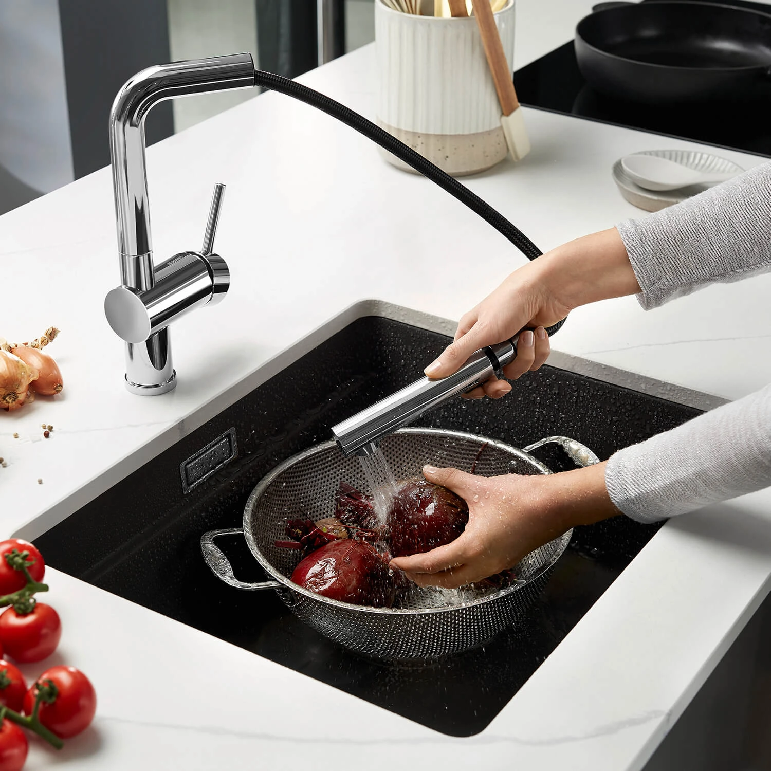 Blanco Etagon 500-U Large 1 Bowl Black Silgranit Composite Undermount Kitchen Sink & Waste - 530 X 460mm 7 Blanco Etagon 500-U Large 1 Bowl Black Silgranit Composite Undermount Kitchen Sink & Waste - 530 X 460mm - Image 5