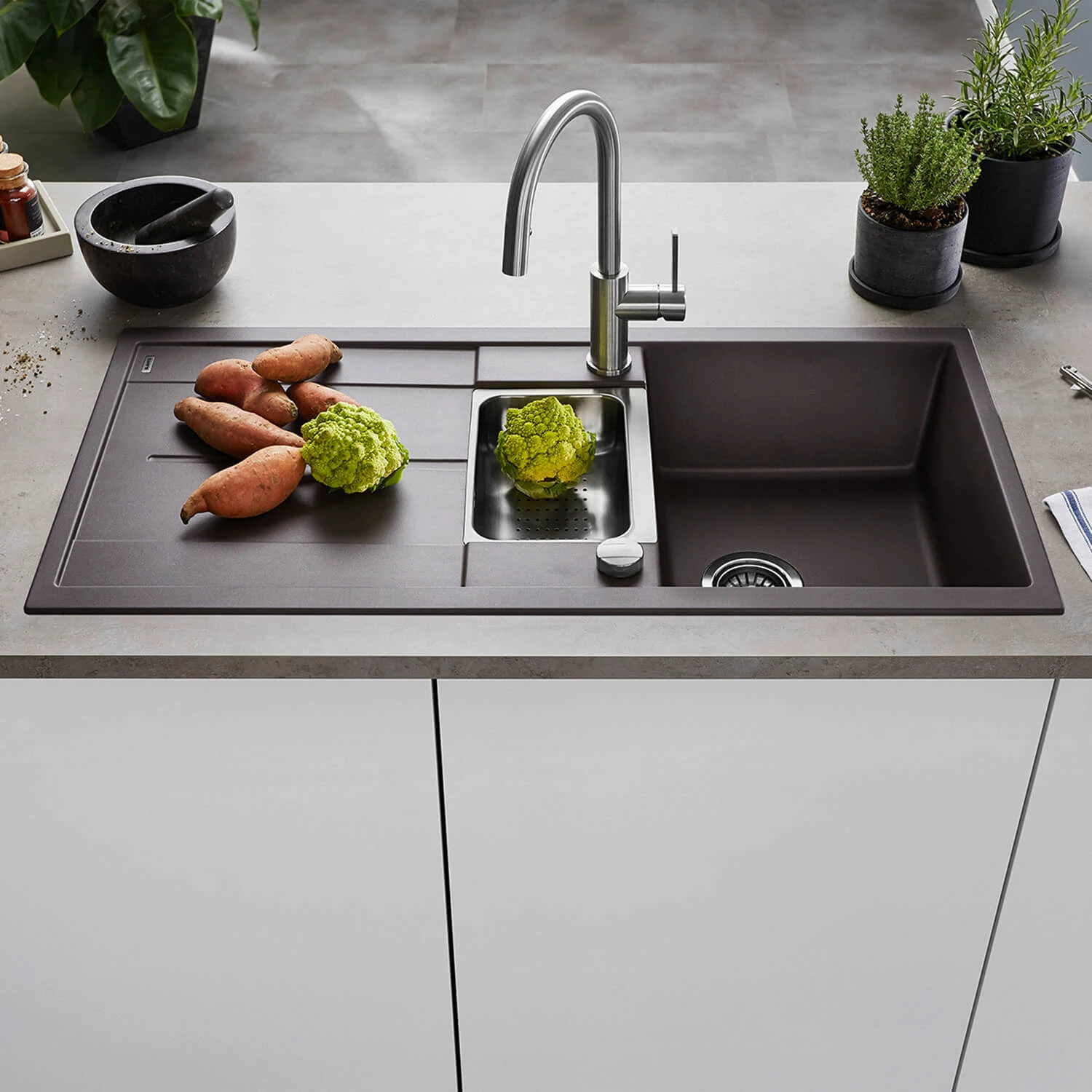Blanco Metra 6 S 1.5 Bowl Inset Rock Grey Silgranit Composite Kitchen Sink & Waste With Reversible Drainer - 1000 X 500mm 3 Blanco Metra 6 S 1.5 Bowl Inset Rock Grey Silgranit Composite Kitchen Sink & Waste With Reversible Drainer - 1000 X 500mm