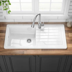 Butler & Rose Farmhouse 1 Bowl White Ceramic Kitchen Sink With Reversible Drainer - 1000 X 500mm 12 Butler & Rose Farmhouse 1 Bowl White Ceramic Kitchen Sink With Reversible Drainer - 1000 X 500mm -Vado Sale Store butler and rose farmhouse 1 bowl ceramic sink lifestyle