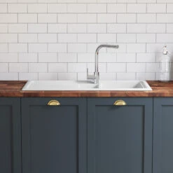 Butler & Rose 1.5 Bowl Ceramic Kitchen Sink And Vellamo Savu Mono Pull Out Kitchen Mixer -Vado Sale Store ct115t1000 butlerrose15bsinkpull tap roxorsink ls c1