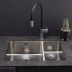 Reginox New York 1.5 Bowl Undermount Or Inset Stainless Steel Kitchen Sink And Integrated Waste With Left Hand Main Bowl - 580 X 440mm -Vado Sale Store reginox new york 1 5 bowl left hand main bowl lifestyle
