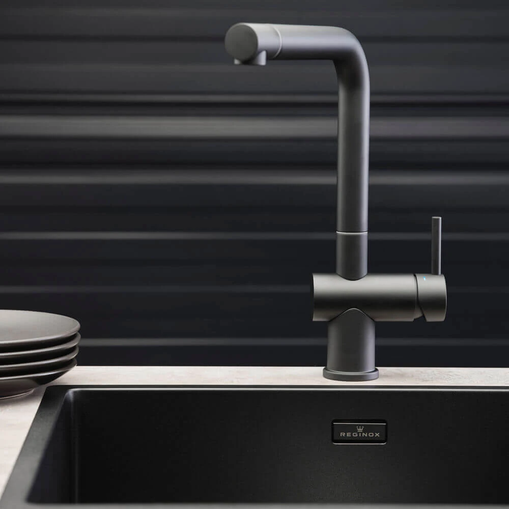 Reginox New York Large 1 Bowl Undermount Or Inset Jet Black Stainless Steel Kitchen Sink And Integrated Waste - 540 X 440mm 6 Reginox New York Large 1 Bowl Undermount Or Inset Jet Black Stainless Steel Kitchen Sink And Integrated Waste - 540 X 440mm - Image 4