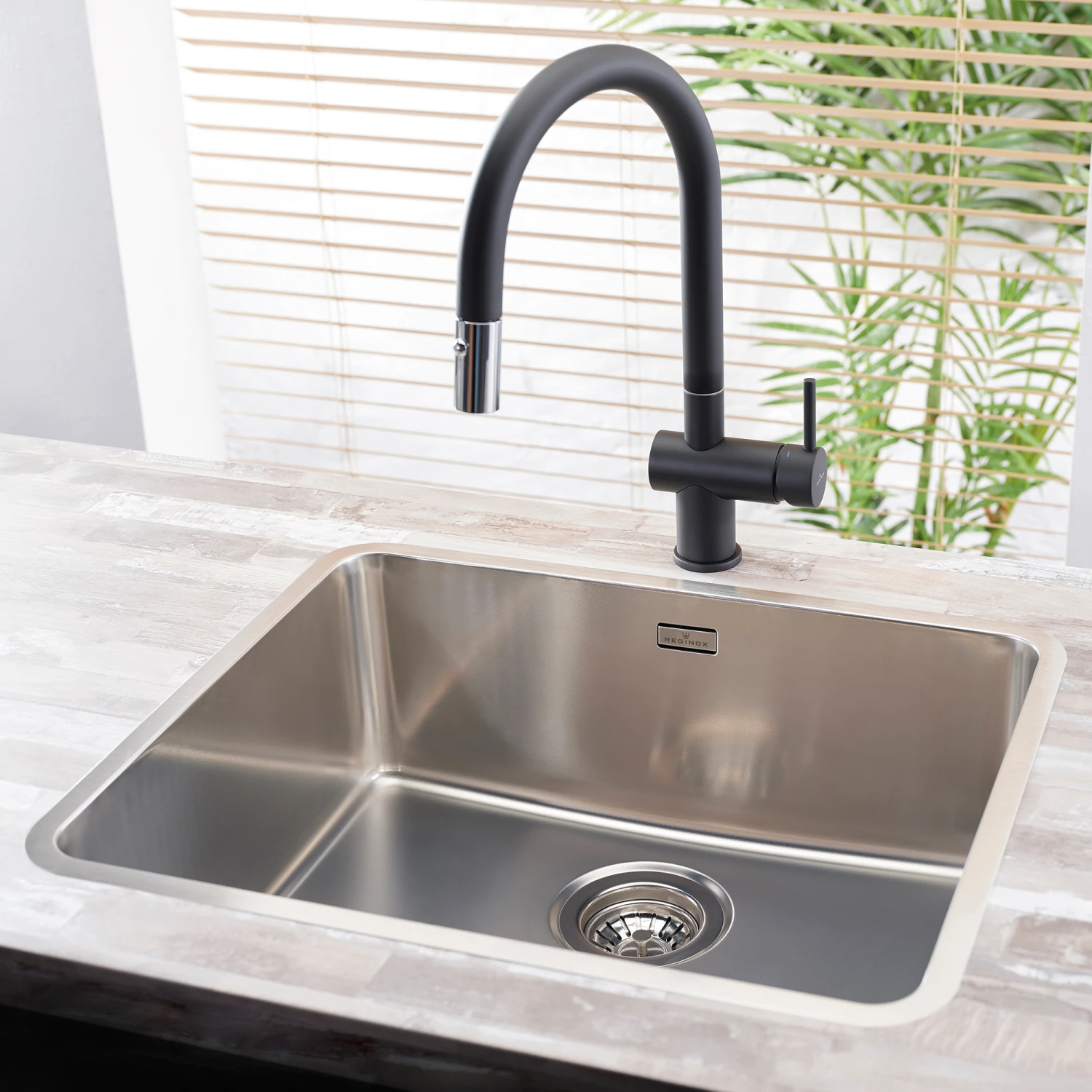 Reginox Ohio 50x40 Single Bowl Stainless Steel Inset / Undermount Kitchen Sink & Waste - 540 X 440mm 3 Reginox Ohio 50x40 Single Bowl Stainless Steel Inset / Undermount Kitchen Sink & Waste - 540 X 440mm