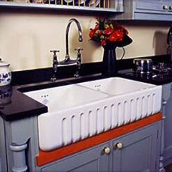 Shaws Ribchester White Apron Front Ceramic Double Bowl Belfast Sink - 997mm X 465mm -Vado Sale Store shaws so24 000 10 detail1