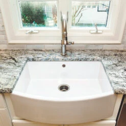 Shaws Waterside Curved Ceramic Single Bowl Belfast Kitchen Sink - 597mm X 531mm