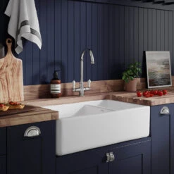 Thomas Denby Suffolk Belfast 1.5 Bowl Gloss White Ceramic Kitchen Sink & Regency Copper Waste - 795 X 465mm -Vado Sale Store thomas denby suffolk belfast 1 5 bowl ceramic sink lifestyle 2