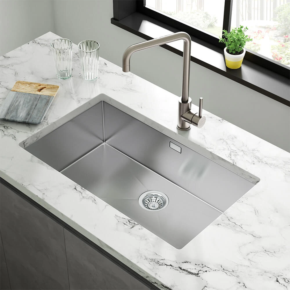 Vellamo Edge Extra Large 1 Bowl Undermount Stainless Steel Kitchen Sink & Waste Kit - 730 X 430mm 5 Vellamo Edge Extra Large 1 Bowl Undermount Stainless Steel Kitchen Sink & Waste Kit - 730 X 430mm - Image 3