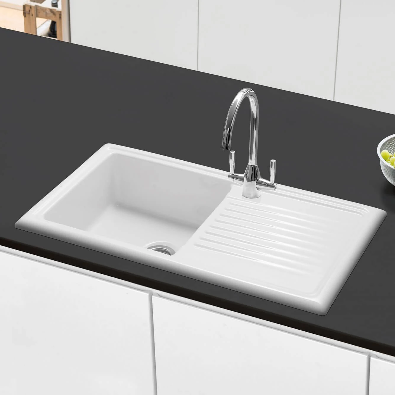 Caple Wiltshire 1 Bowl White Ceramic Kitchen Sink With Reversible Drainer - 1010 X 525mm 4 Caple Wiltshire 1 Bowl White Ceramic Kitchen Sink With Reversible Drainer - 1010 X 525mm - Image 2