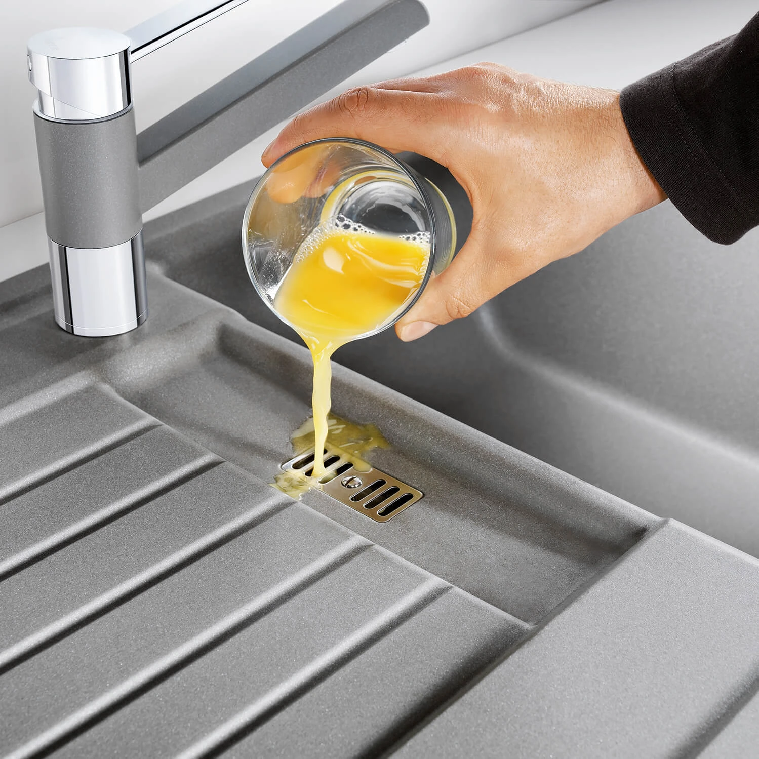 Blanco Zia 45 S Compact 1.5 Bowl Inset White Silgranit Composite Kitchen Sink & Waste With Reversible Drainer - 780 X 500mm 11 Blanco Zia 45 S Compact 1.5 Bowl Inset White Silgranit Composite Kitchen Sink & Waste With Reversible Drainer - 780 X 500mm - Image 9